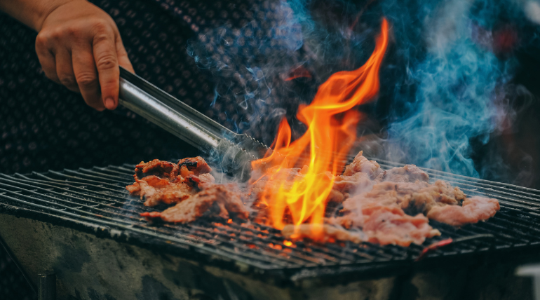cozinhar-carne-a-altas-temperaturas-pode-aumentar-o-risco-de-cancro